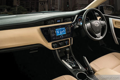 Toyota Corolla GLi 2018 Dash Interior