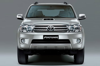 Toyota Fortuner 2012 Front View